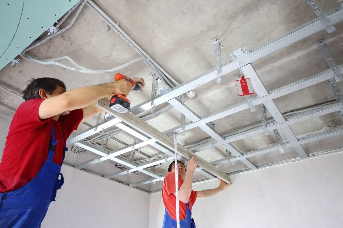 Comment réaliser une isolation phonique plafond performante ?